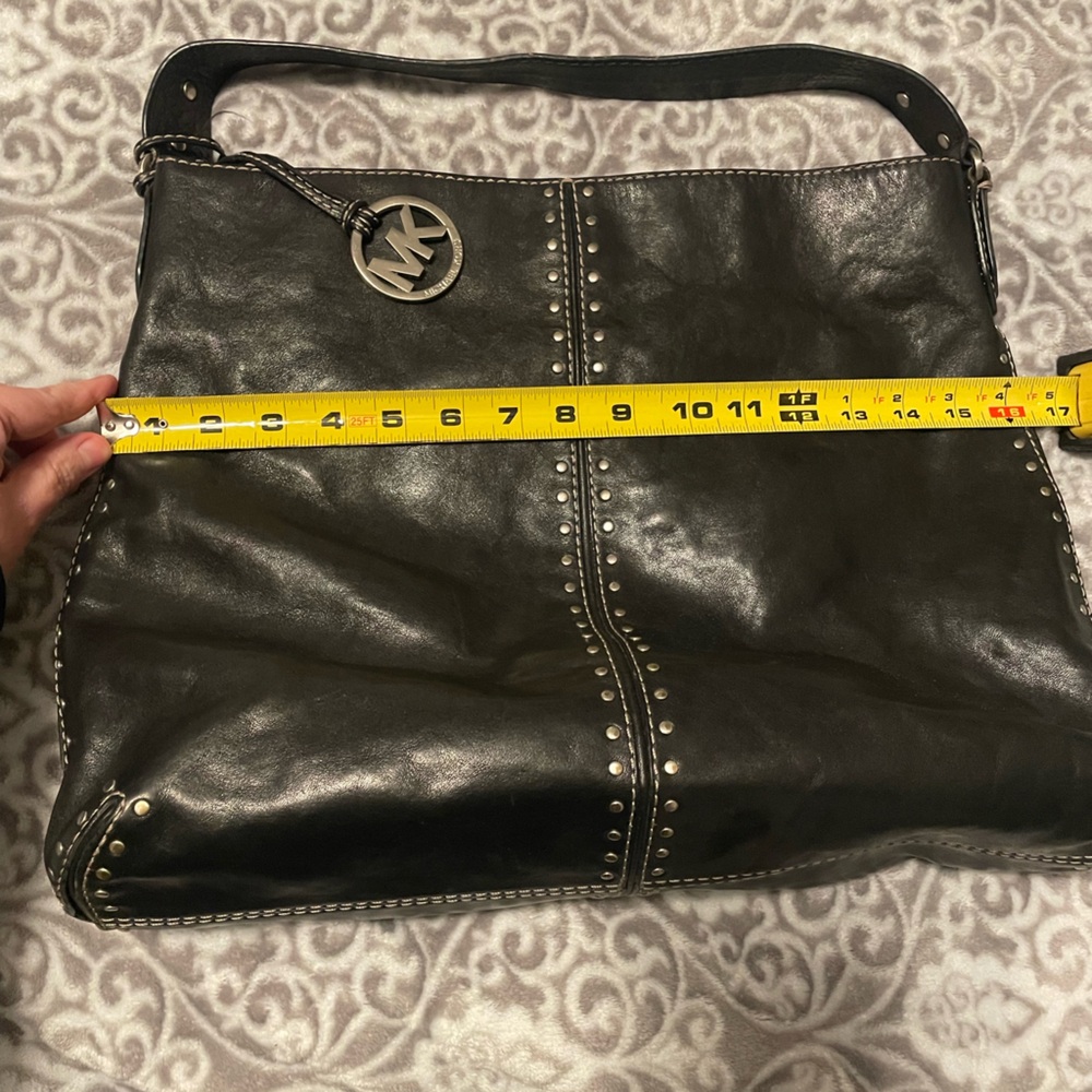 🔥 Michael Kors Astor Black Silver Studded Leather Hobo shoulder bag w/ Dustbag - Picture 10 of 13